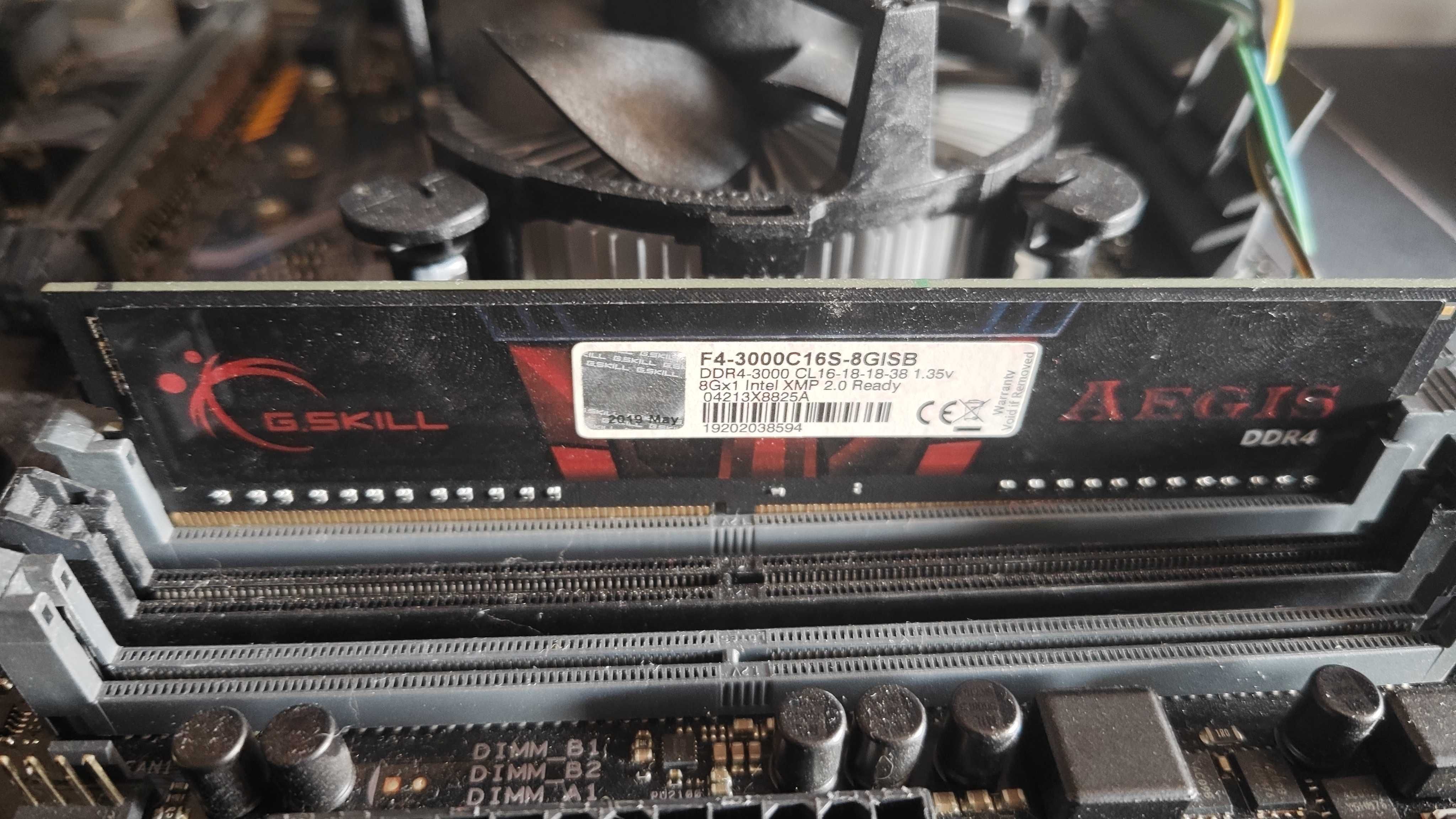 Asus TUF Z370-PRO Gaming + i7 8700 + 8gb de ram ddr4 3000 gskill