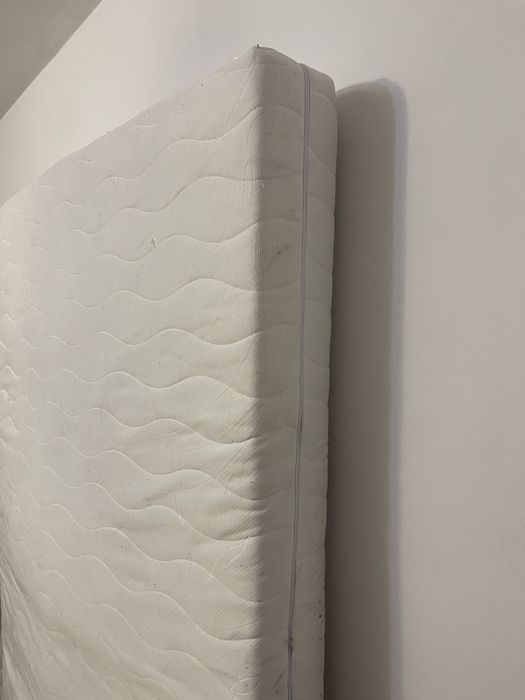 Materac piankowy 140x200 cm