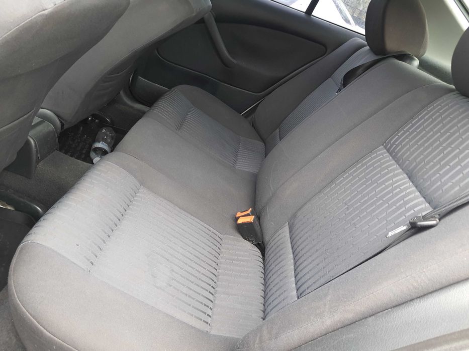 Skoda Octavia 1.6 бензин - 2006