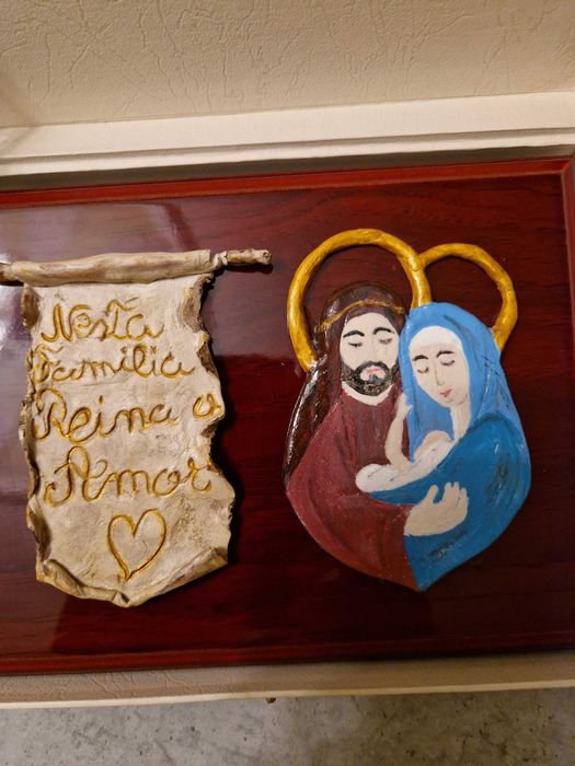 Sagrada Família com papiro feito à mão