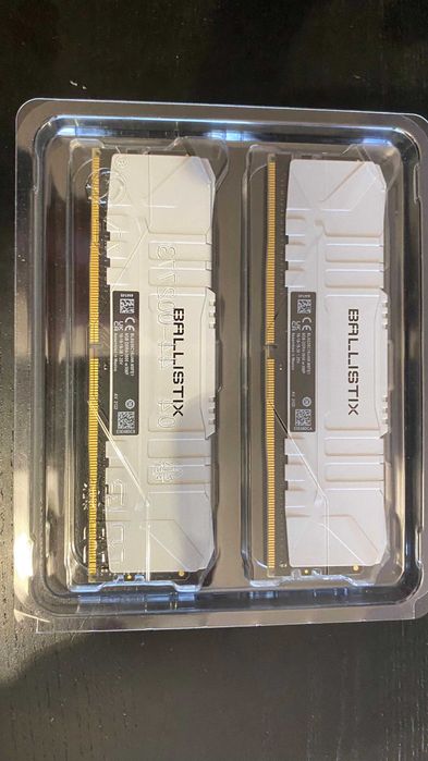 MEMÓRIA RAM 16GB (2x8GB) DDR4-3600MHz CL16