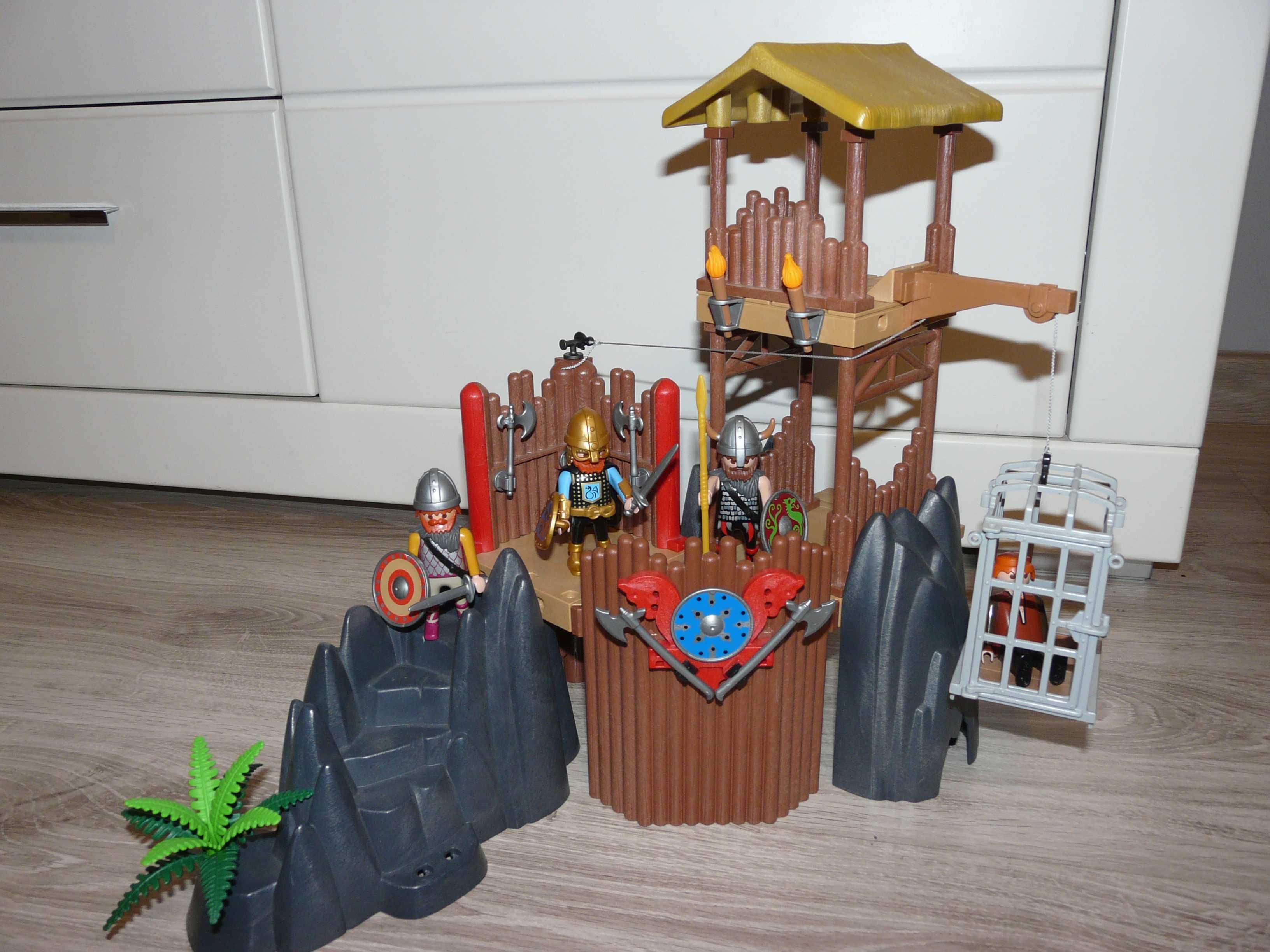 Playmobil baza wikingów.