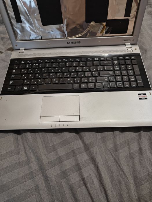 По детально Samsung RV513 . на каждую запчасть своя цена !