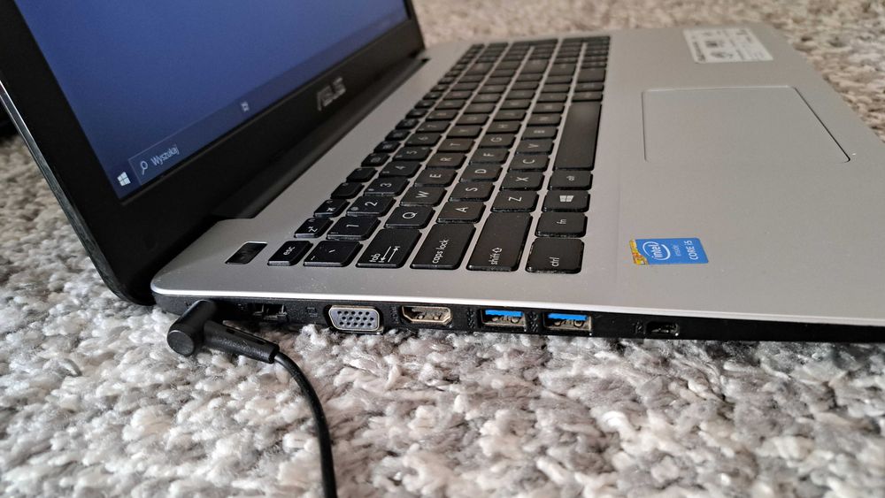 Laptop ASUS R556LA-XO2470T