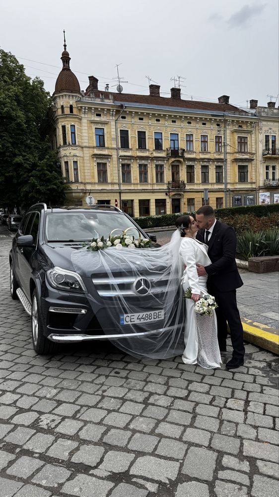 Mercedes GL авто на весілля оренда, кортеж