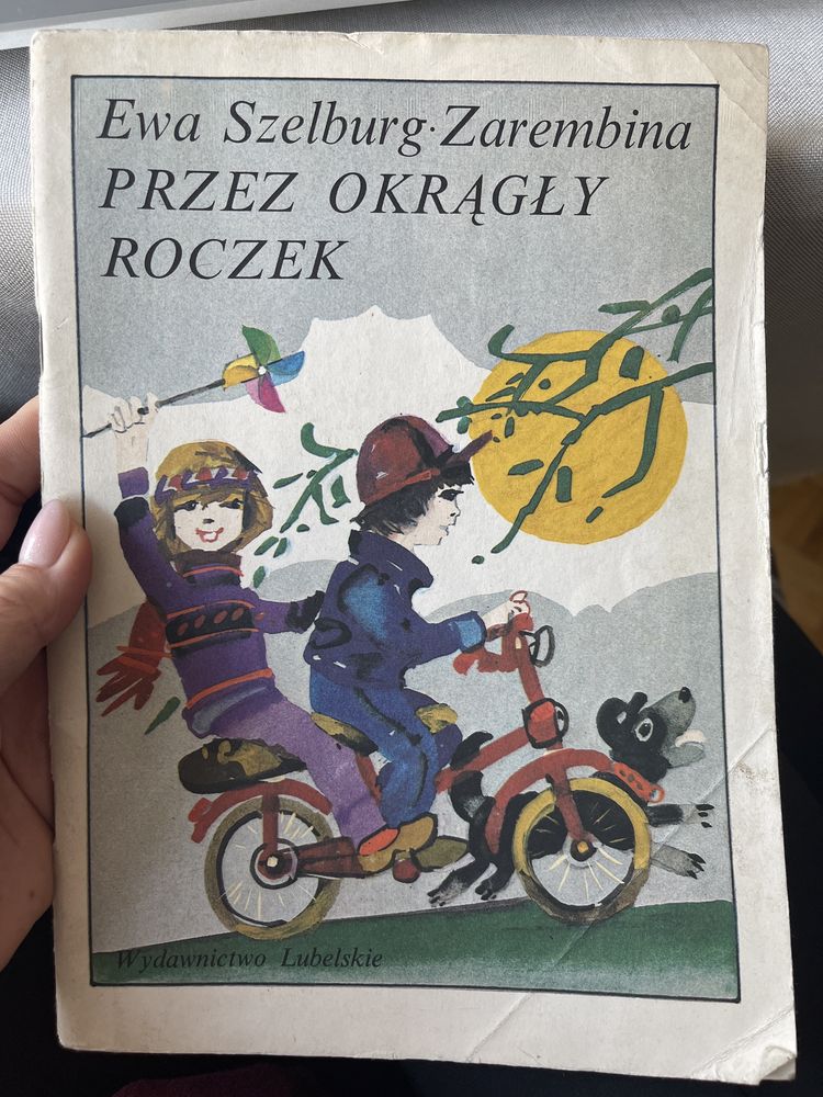 Ewa szelburg zarembina przez okragly roczek wiersze ksiazka dla dzieci