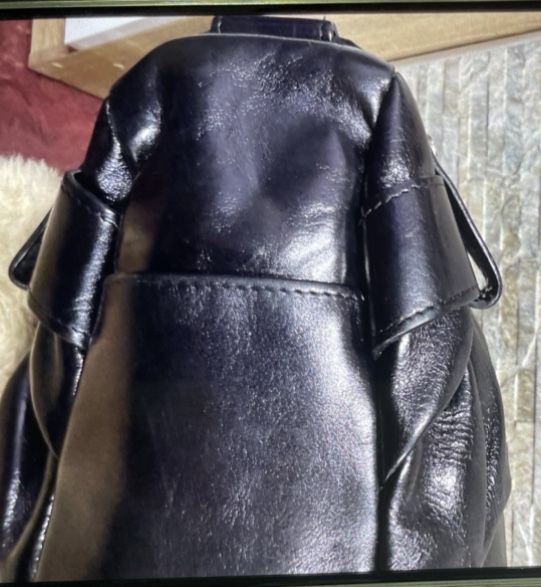 Красивая кожаная сумка