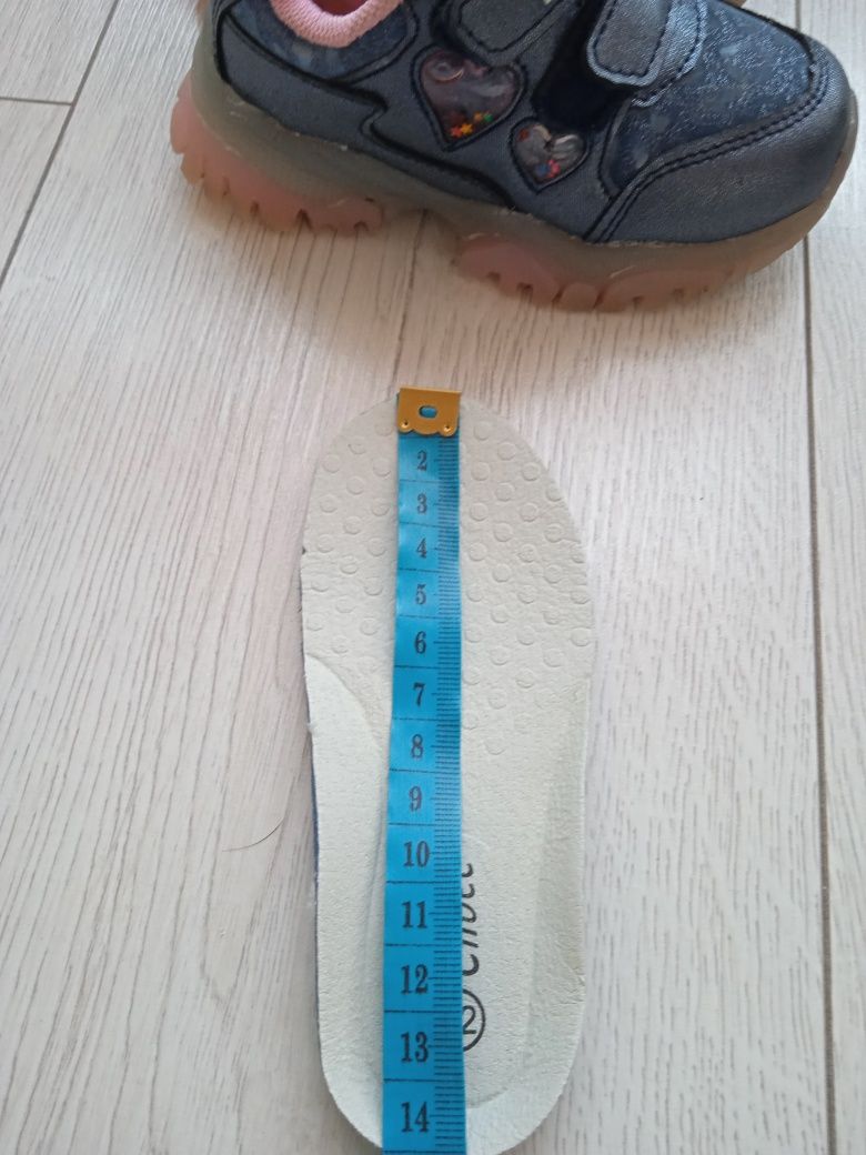 Кросівки дитячі демісезонні на липучках розмір 22