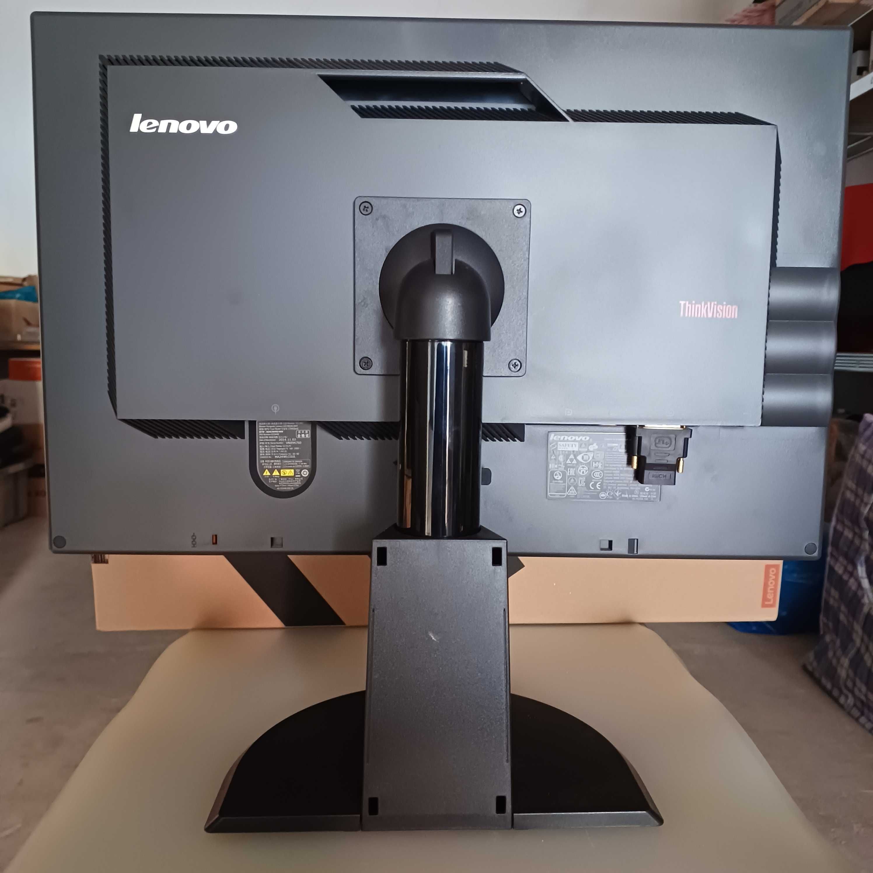 Monitor Lenovo de 24" LT2452pwC
