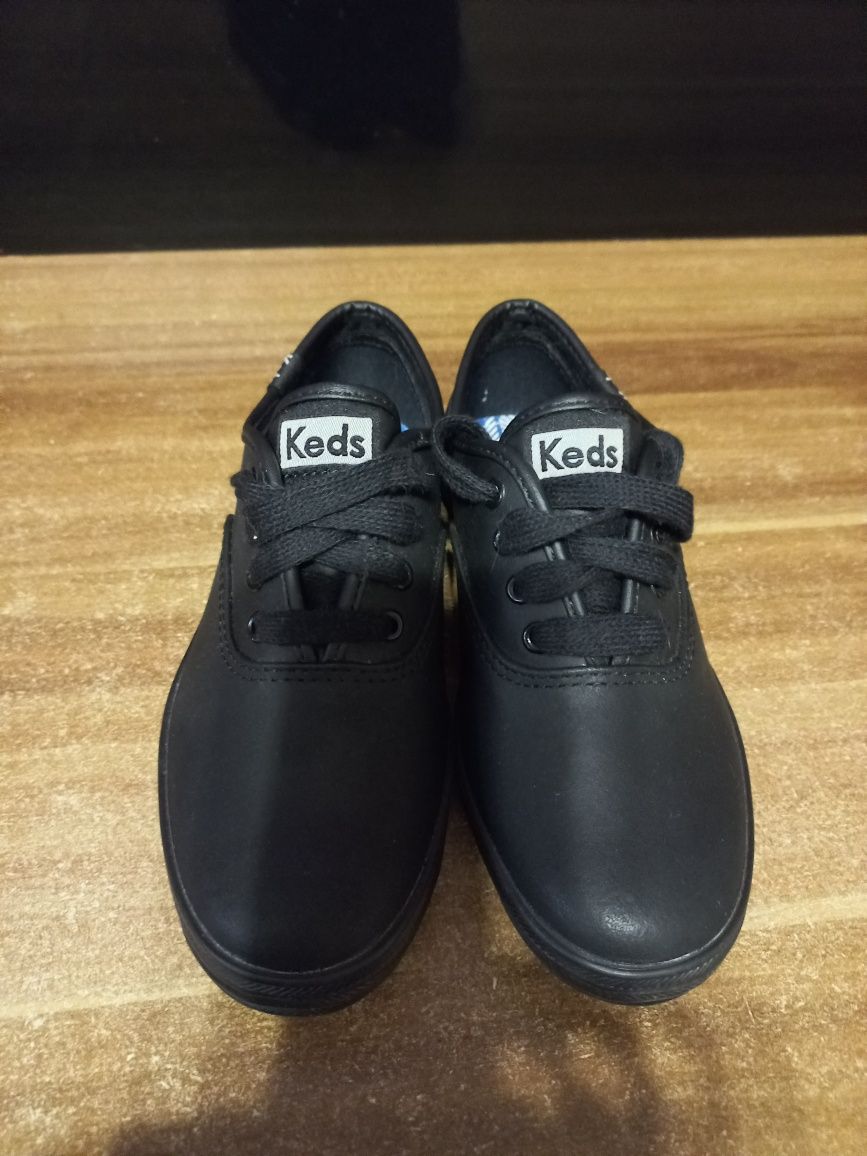 Кеды шкіряні, нові. Keds