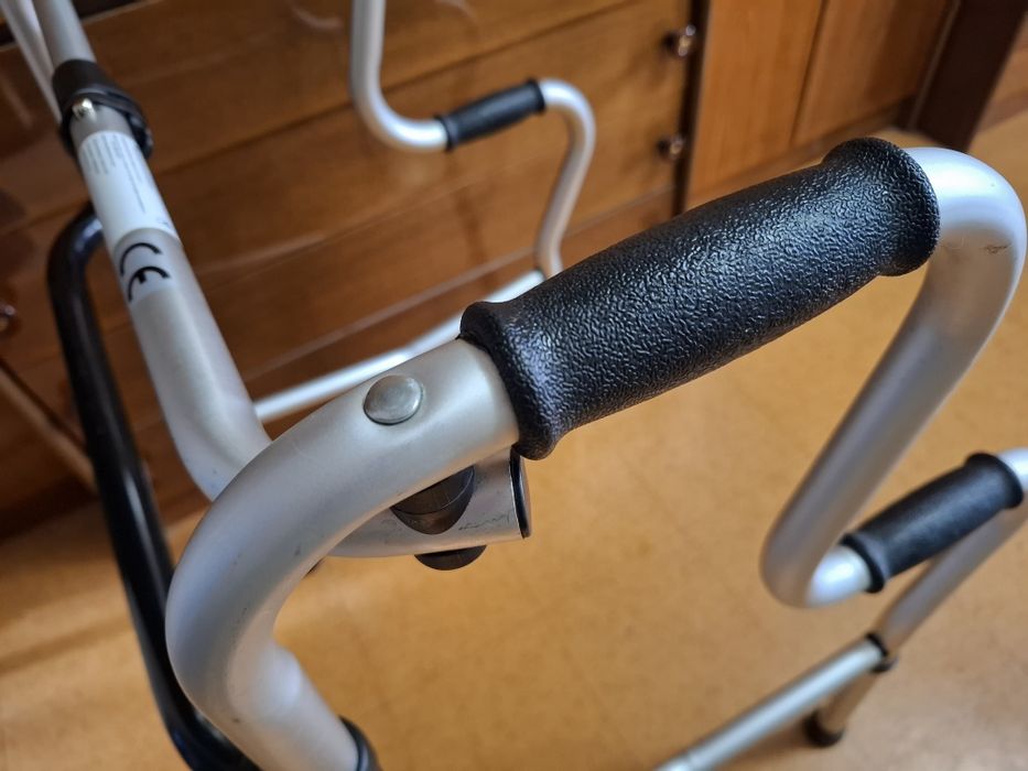 Ходунки для взрослых, складные