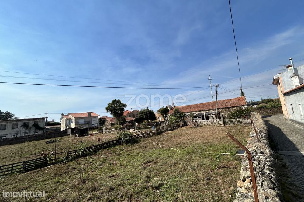 Casa com terreno de 2000 m2 em Criaz Apúlia