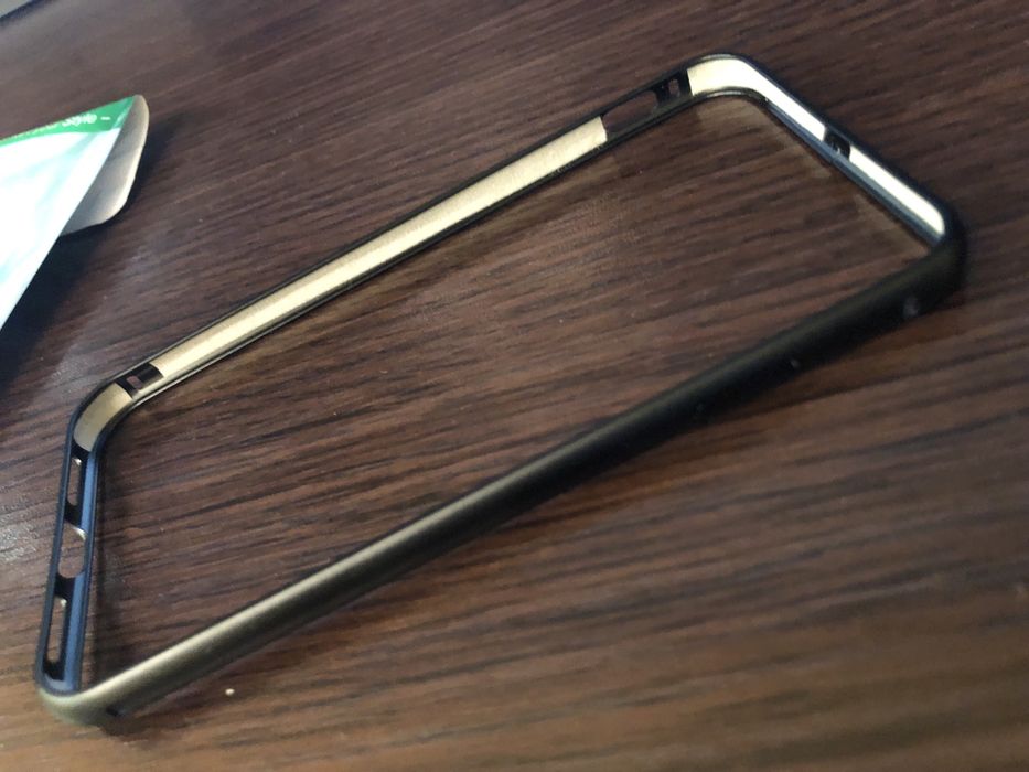 Ramka bumper iPhone 7 , 8