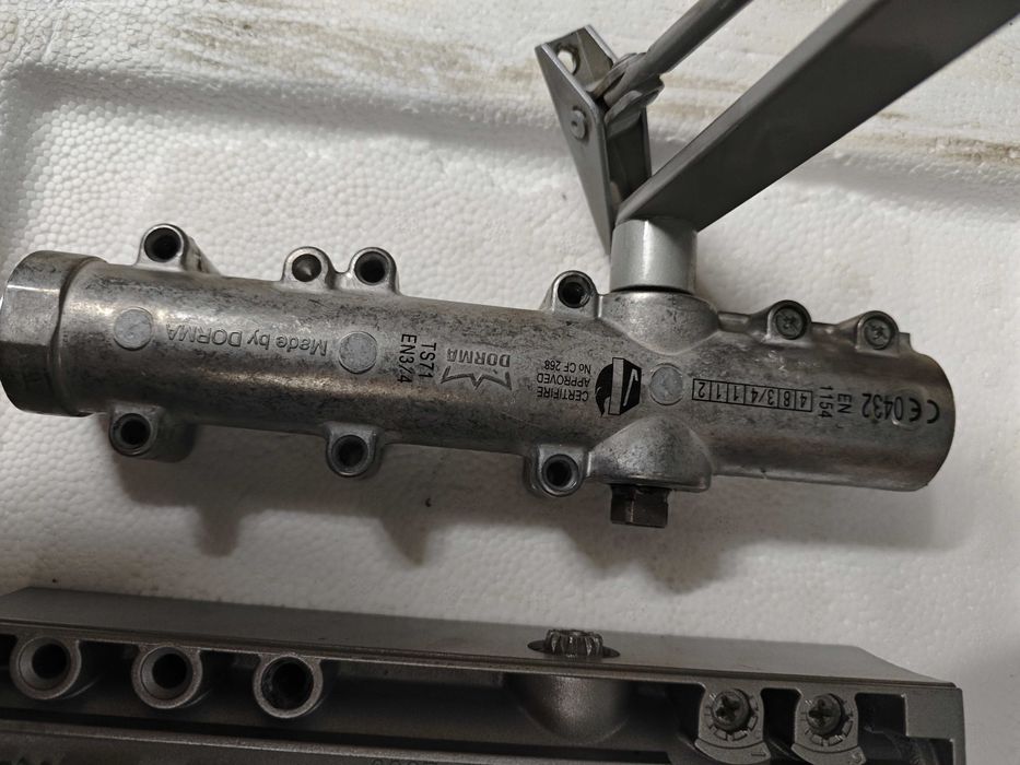 Samozamykacz Geze TS 2000 - używane + Dorma TS71