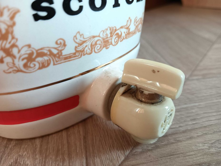 Baryłka porcelanowa po Whisky z korkiem