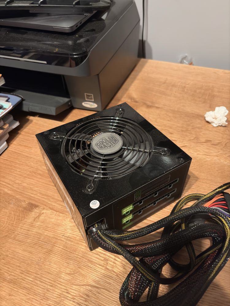 Zasilacz cooler master 520w 80+