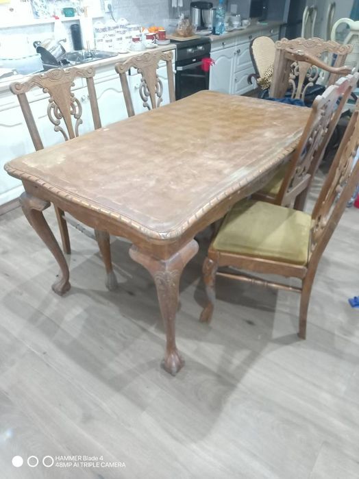 Stół i krzesła chippendale