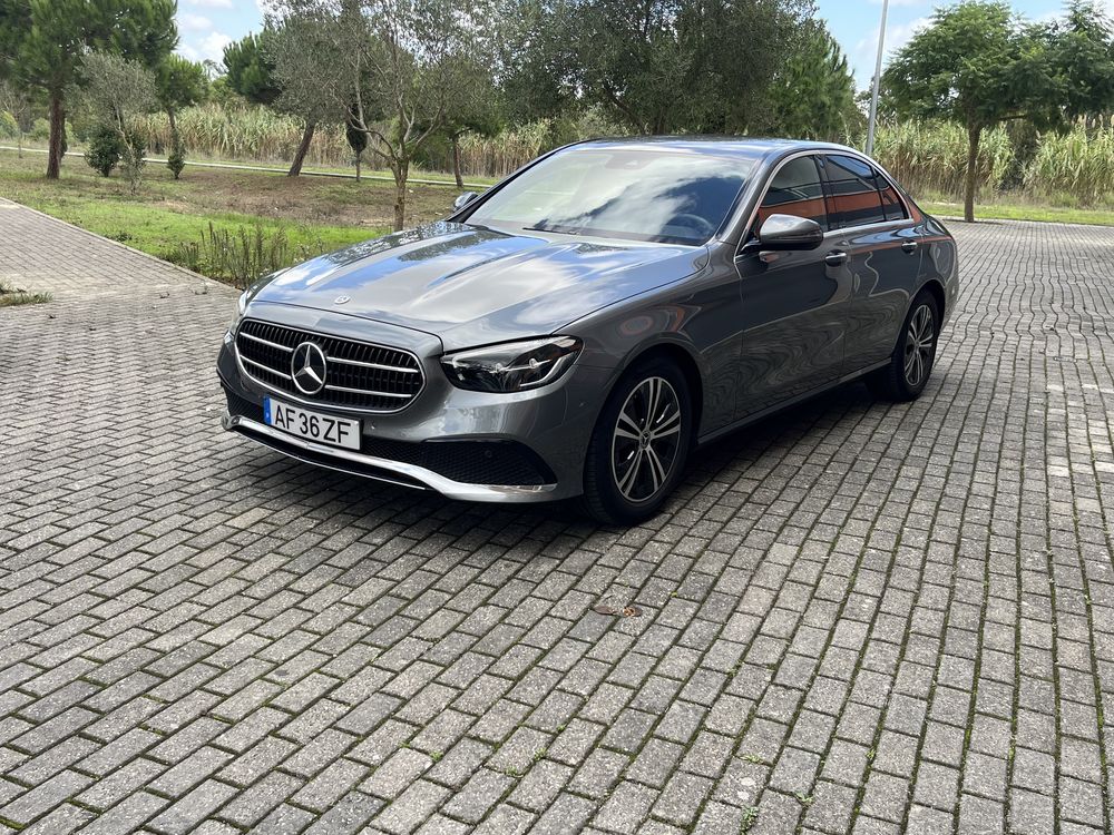 Mercedes-Benz E220d Advantgarde NACIONAL (Só 40.000 KM!)
