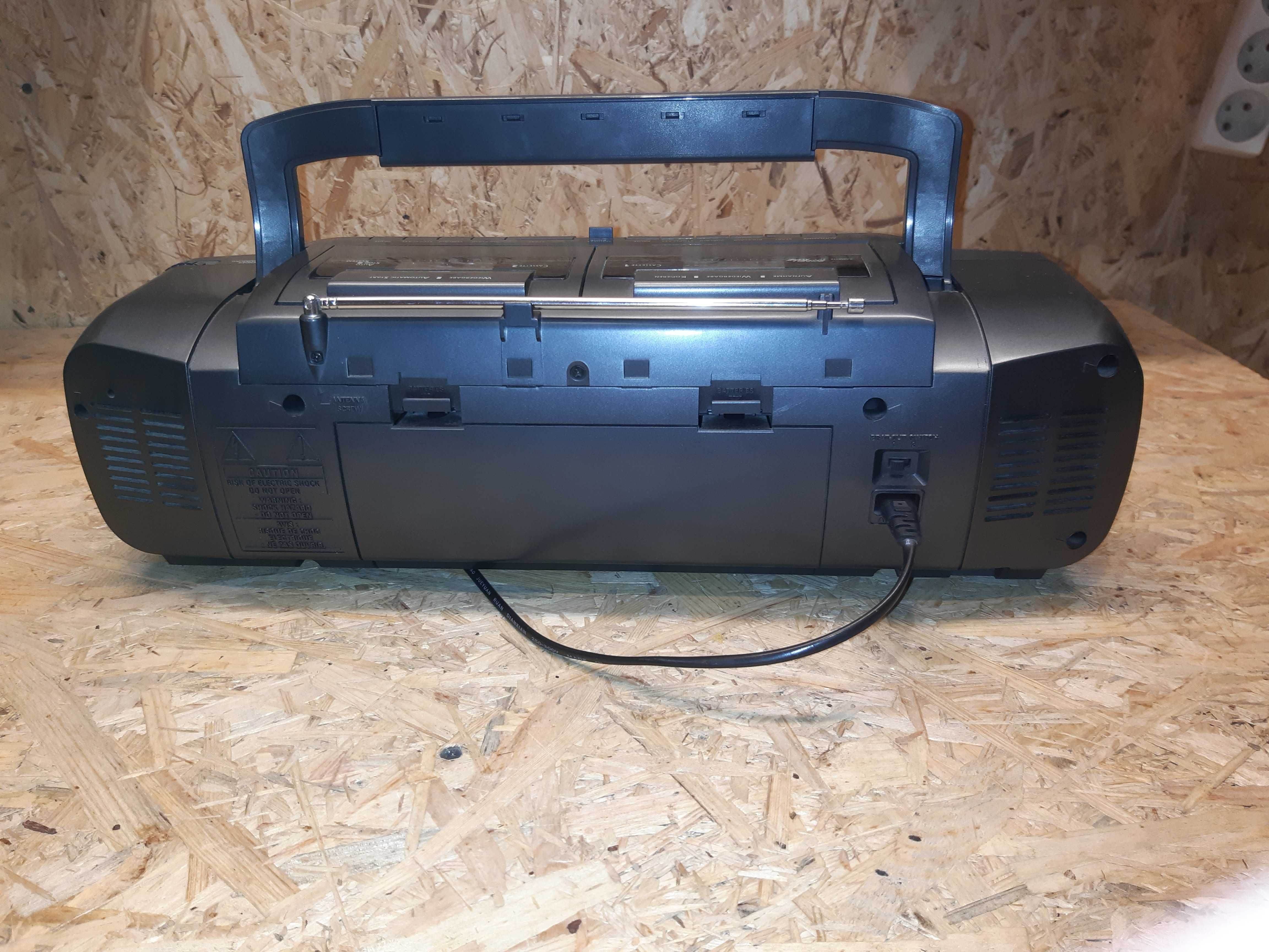 Radiomagnetofon kaseciak  Telefunken RC 761T