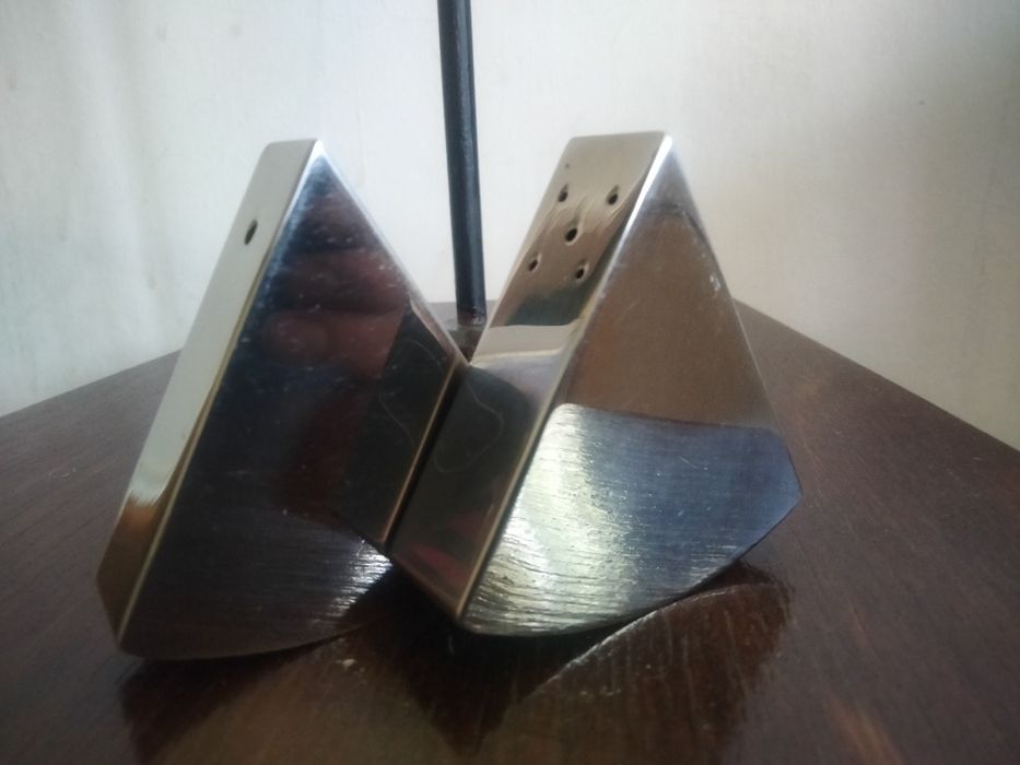 Solniczka, pieprzniczka. Nick Munro.