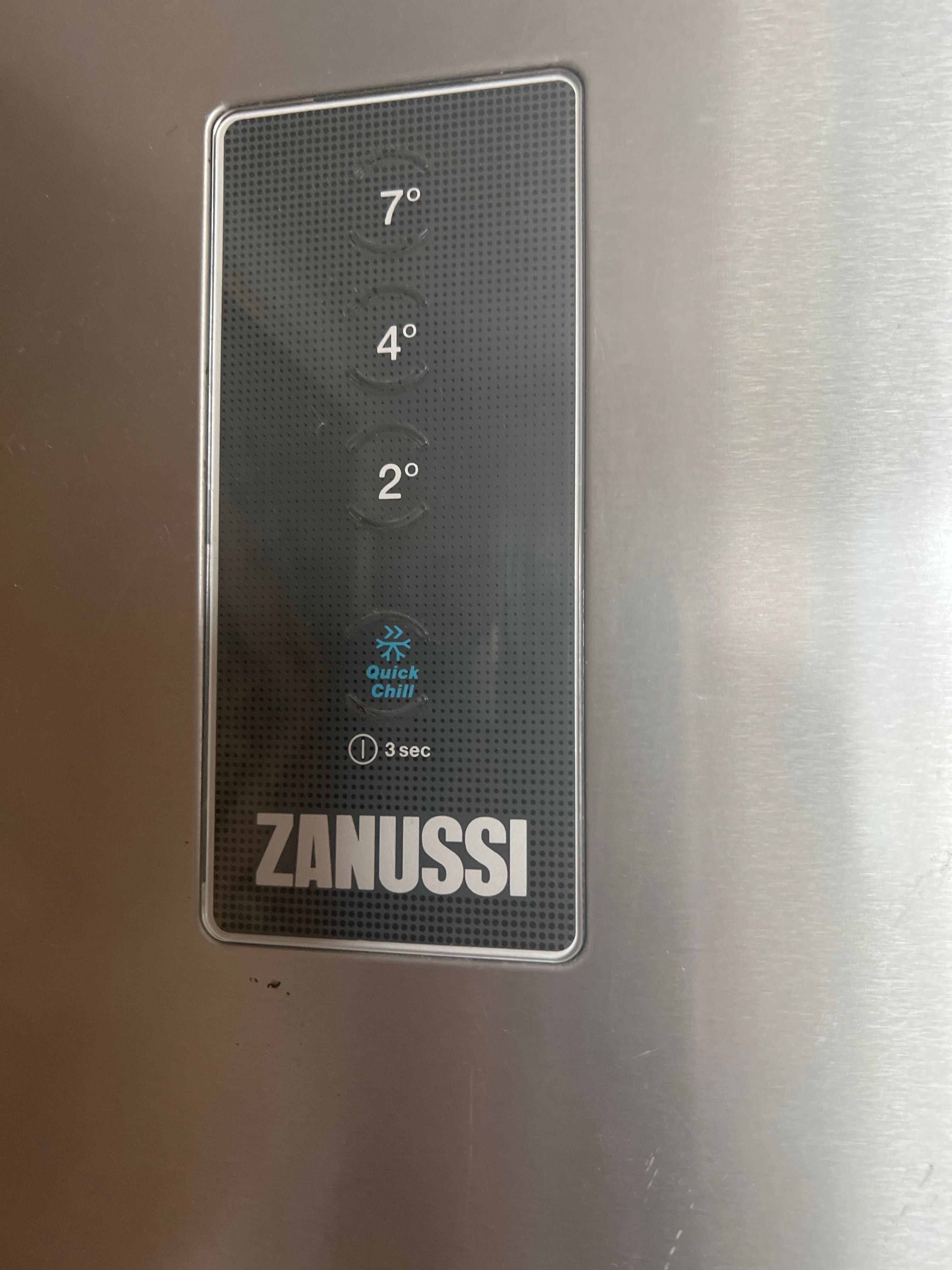 Холодильник zanussi