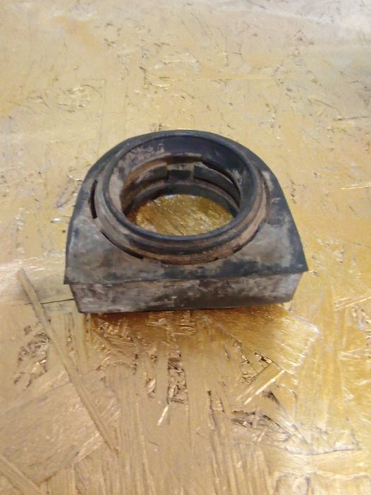 Резинка підвісного