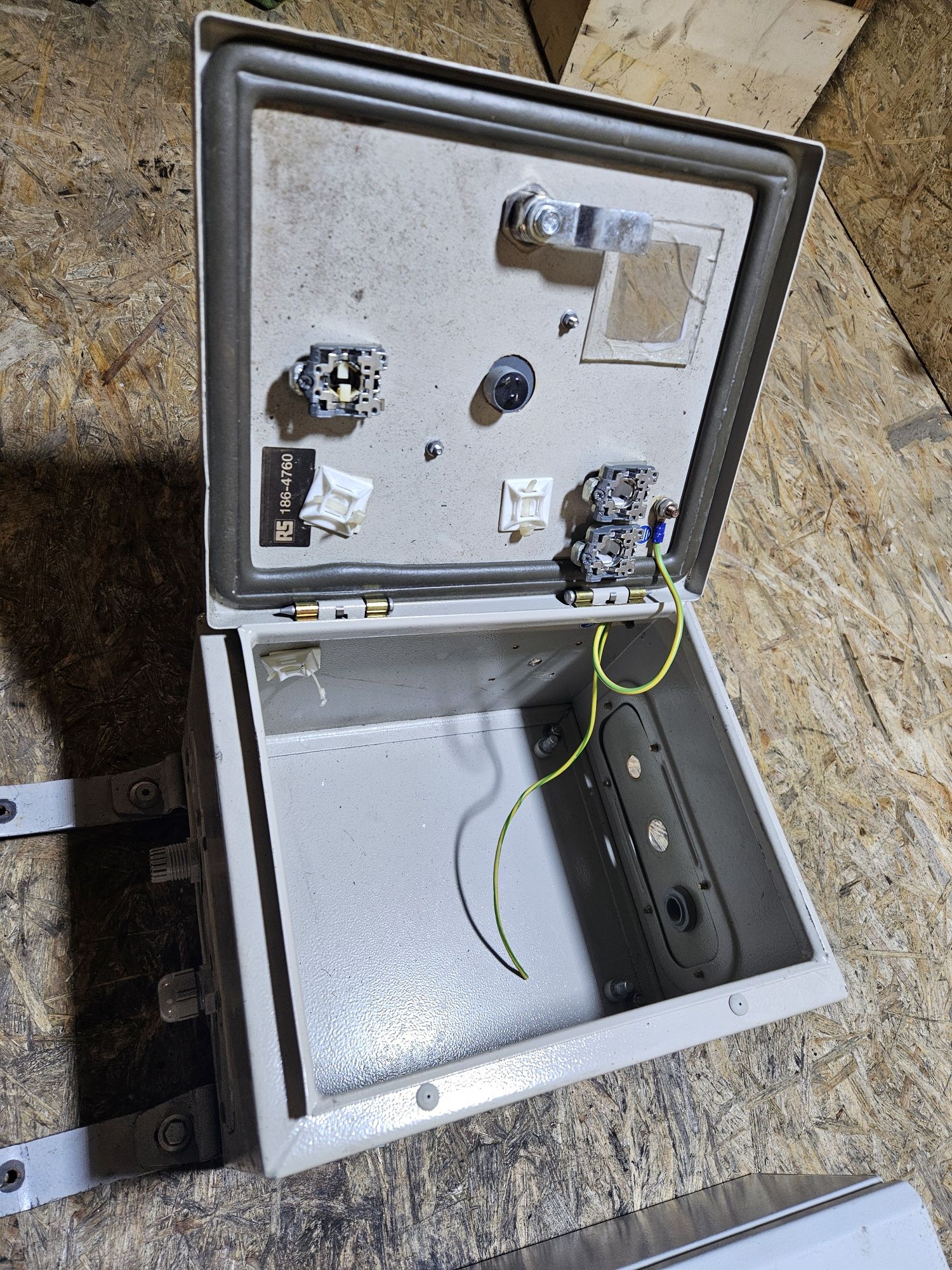 Skrzynka Elektryczna Przemysłowa skrzynki prądowe pojemnik faza prądu