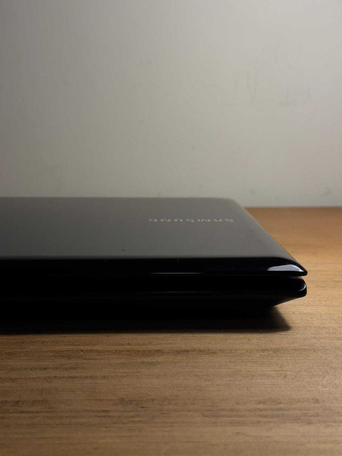 Portátil Samsung i5 - modelo NP-RC530