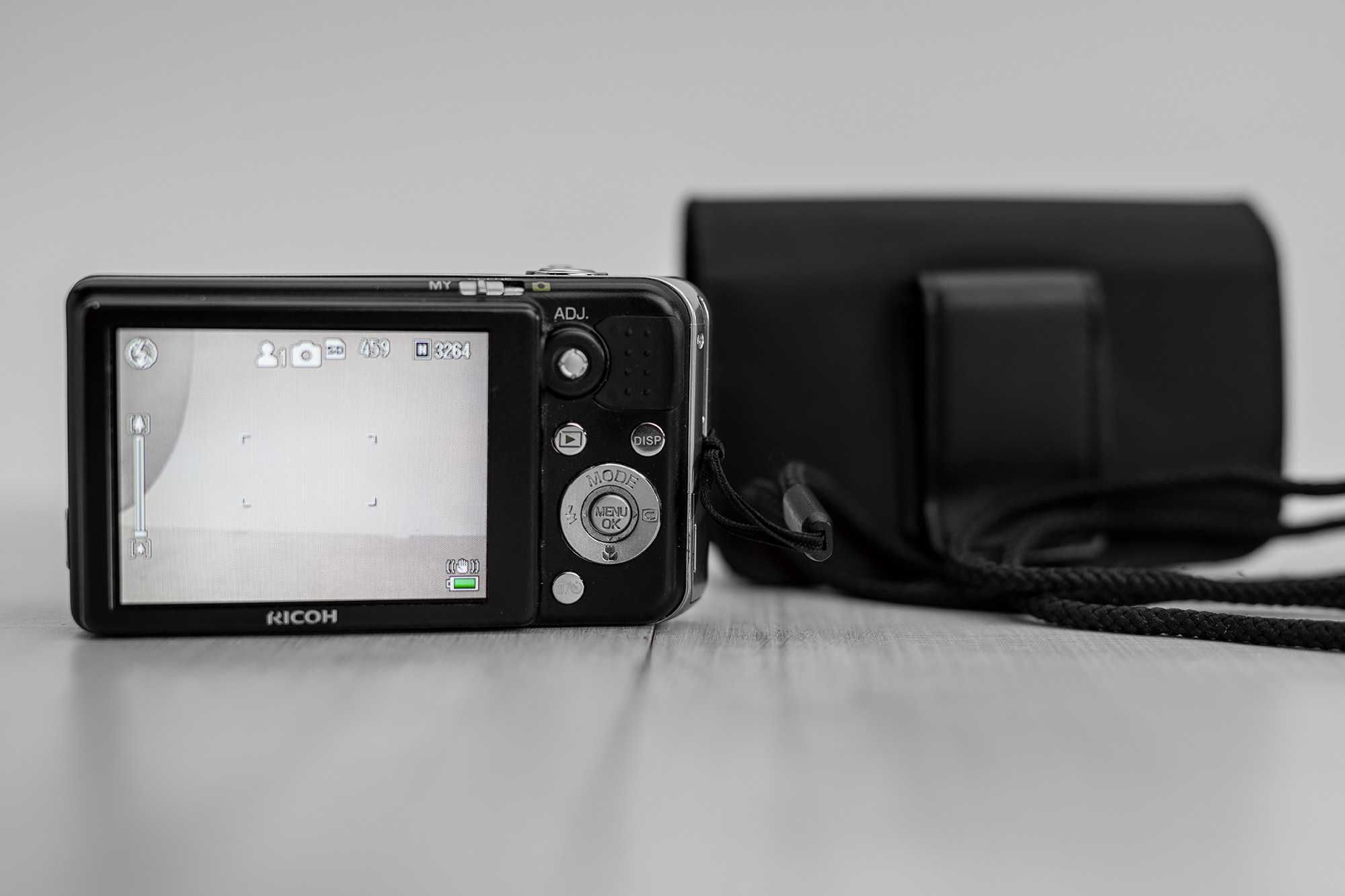 Aparat RICOH Caplio R7, akcesoria, pudełko, instrukcja. Makro od 1 cm!