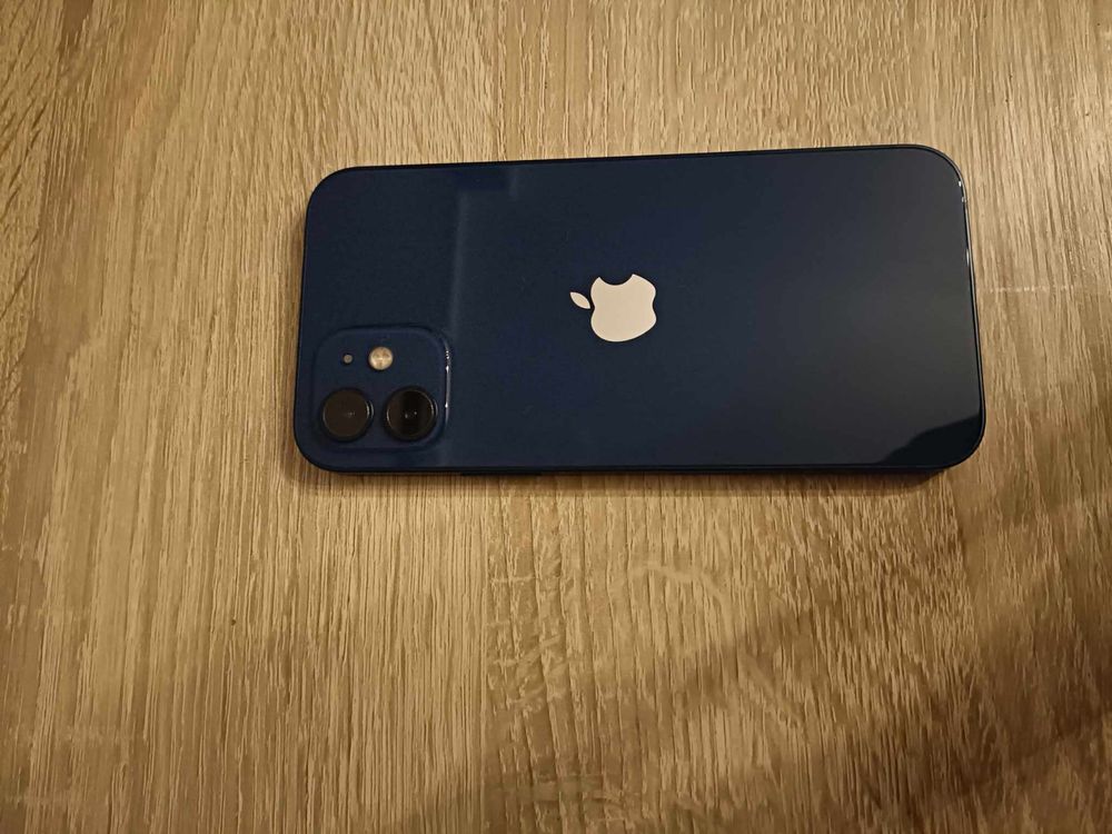 iPhone 12 ciemno niebieski