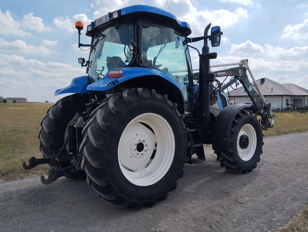 New Holland T6050