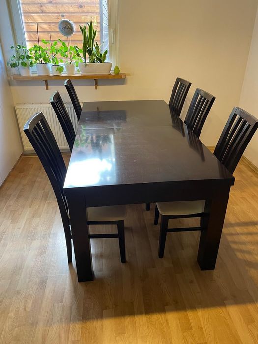 Stół rozsuwany + 6 krzeseł – komplet, kolor wenge, solidny i elegancki