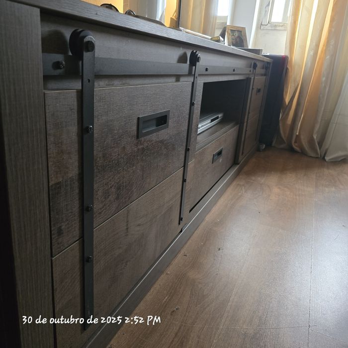 Rack de tv com porta objetos