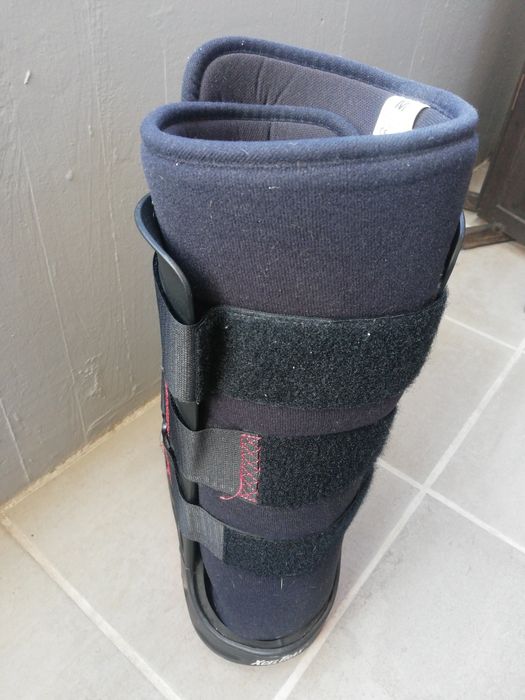 Vendo bota de recuperação da rutura do tendão Aquiles