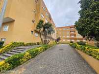 Apartamento T2 C/Garagem Fechada Em Vilar Do Paraíso - V.n.gaia