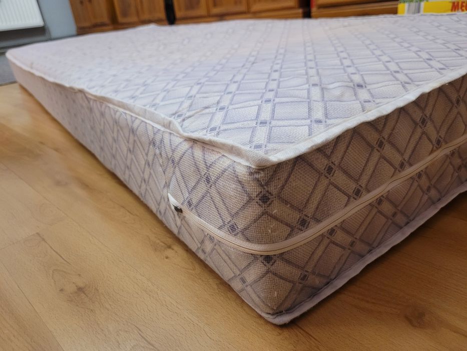 Materac sprężynowy