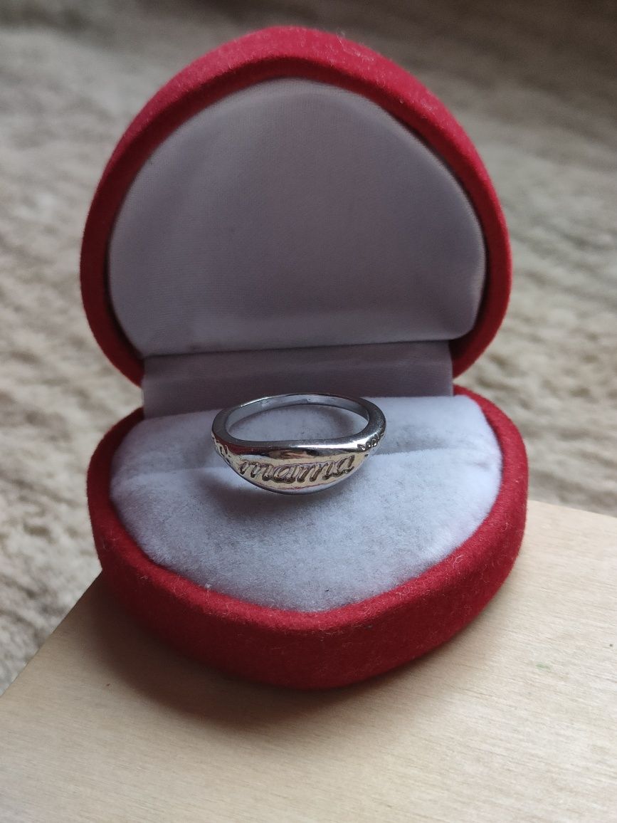 Pierścionek mama pierścionek z napisem mama pierścionek kolor srebrny