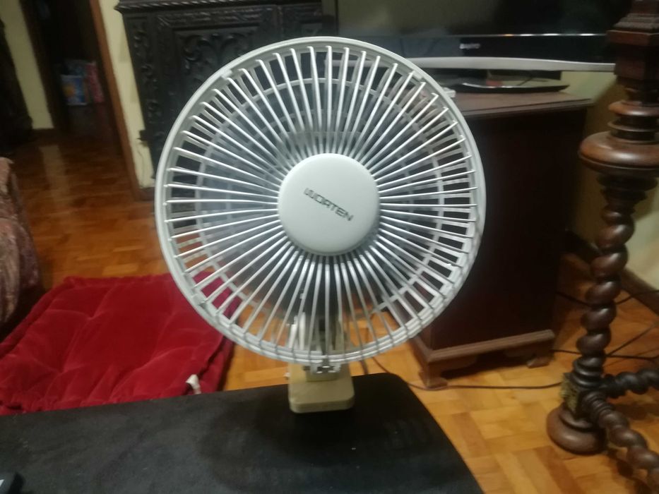 Ventoinha Elétrica Vintage Worten FTW15 c\ Mola preênsil.