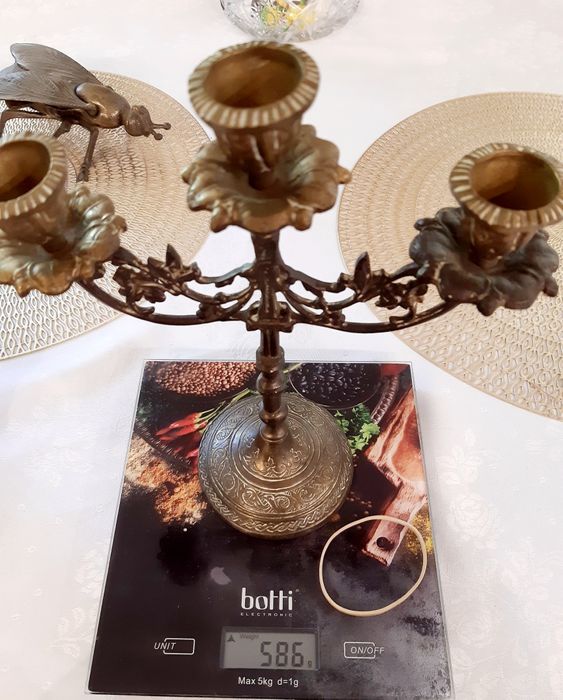 Świecznik mosiężny,  trójramienny, z mosiądzu,  mosiądz vintage prl