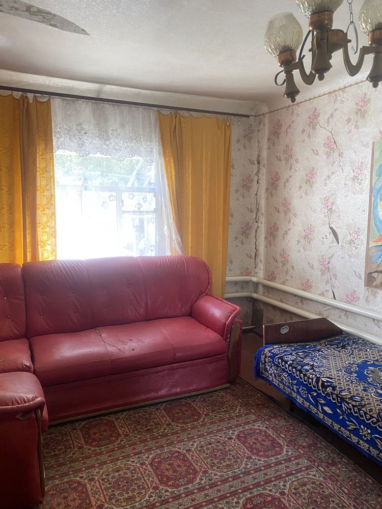 Срочно продам дом на 2 половины.