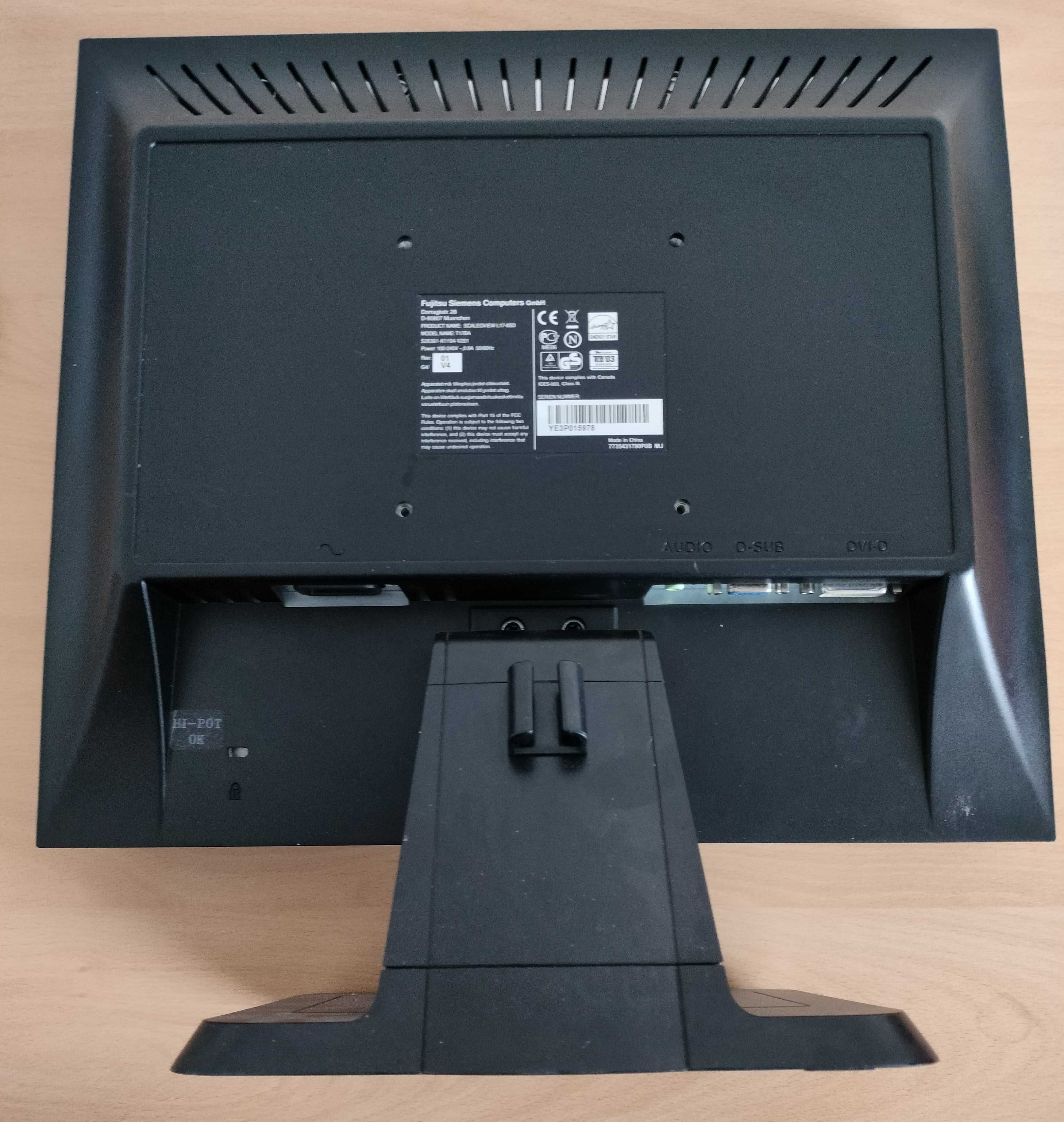 Monitor 17 Fujitsu Siemens Scaleoview L17-6SD