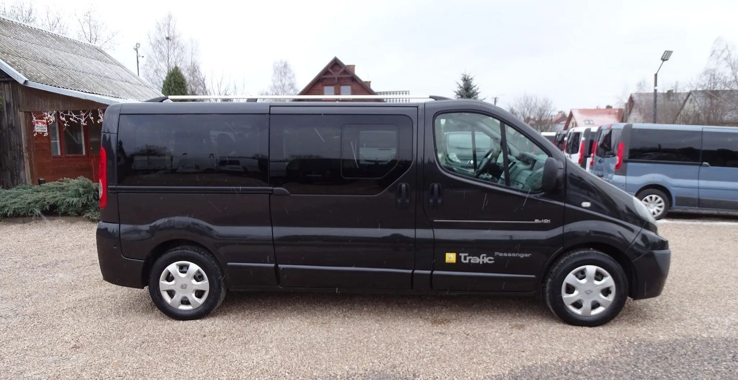 Renault Trafic 2.0 dCi 115 FAP Grand Passenger Black Edition