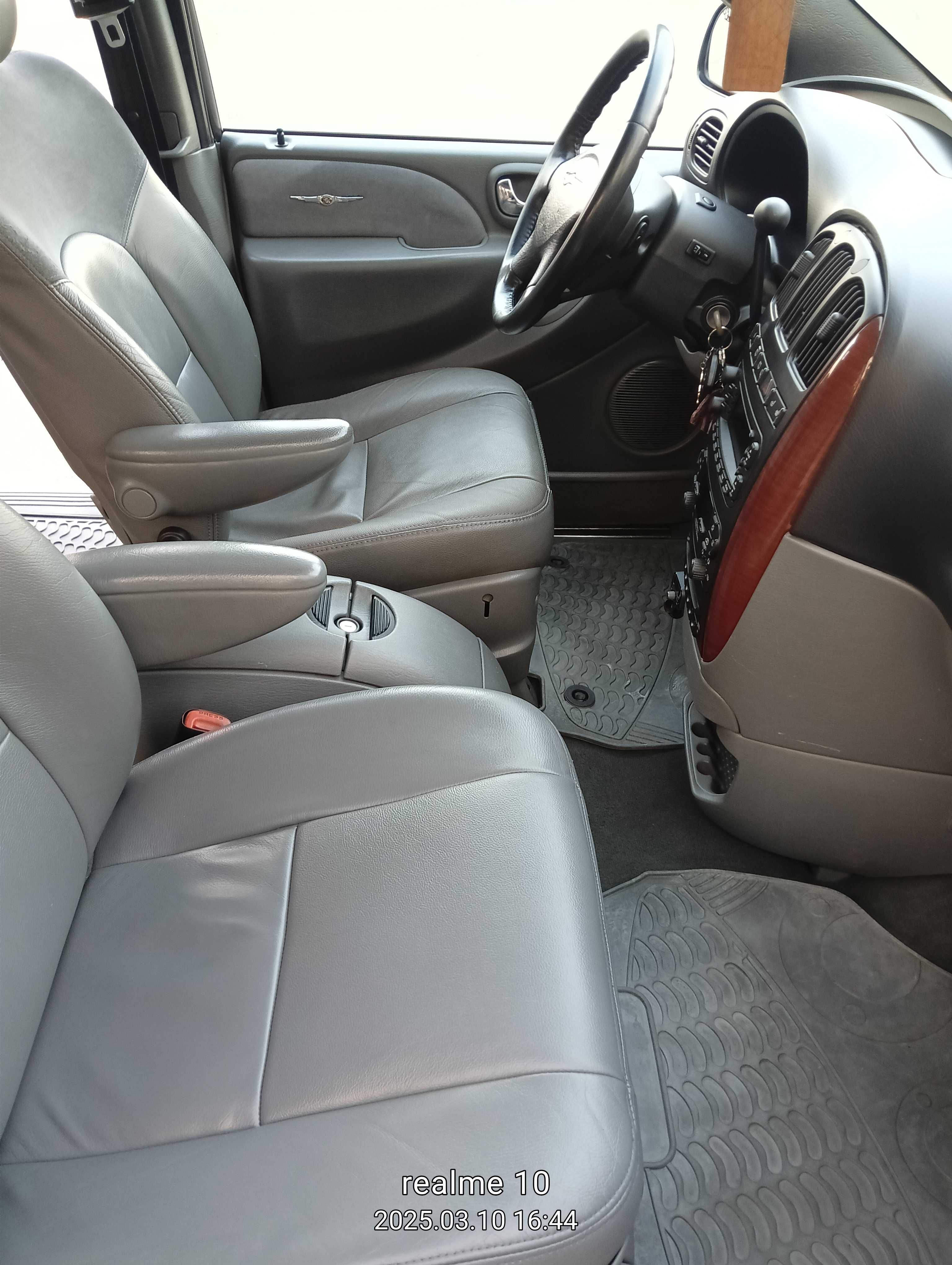 Chrysler Grand Voyager 2.8 CRD Limited. Zadbany.