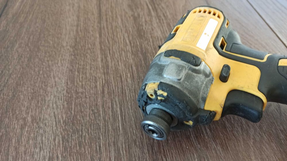 Zakrętarka udarowa DeWalt DCF887N 3 biegi 18V 205Nm Body