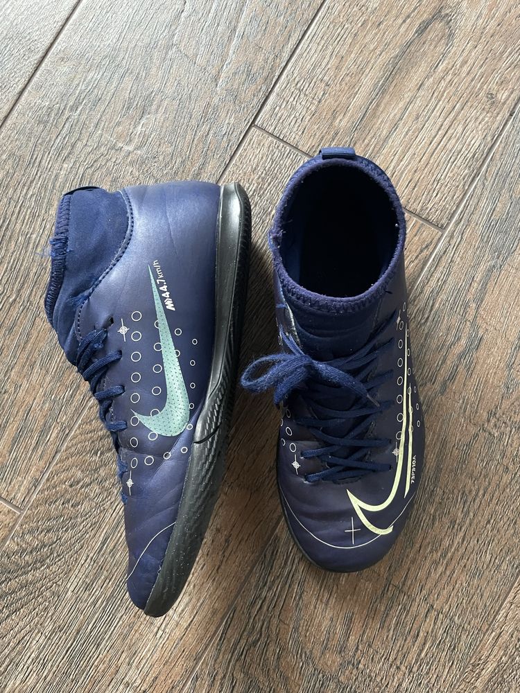 Nike Mercurial-halówki do piłki nożnej 37.5