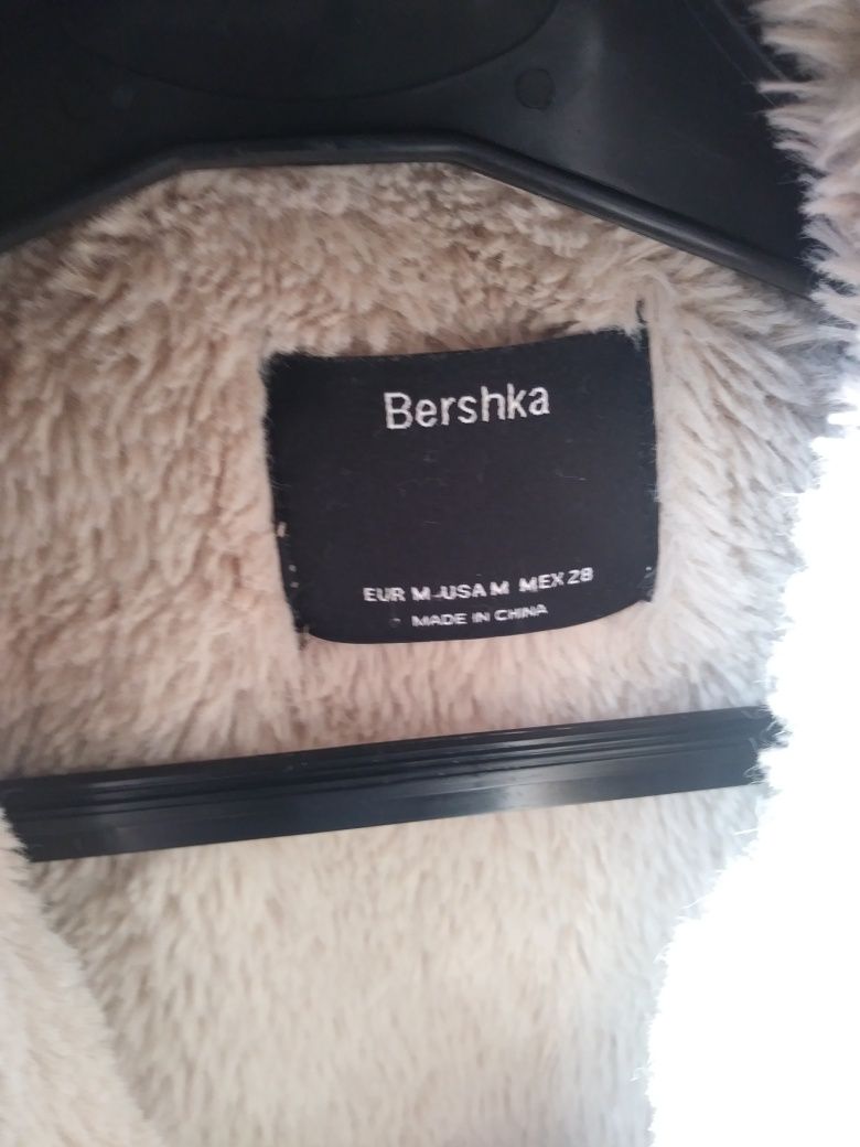 Bershka kurtka zimowa rozm M