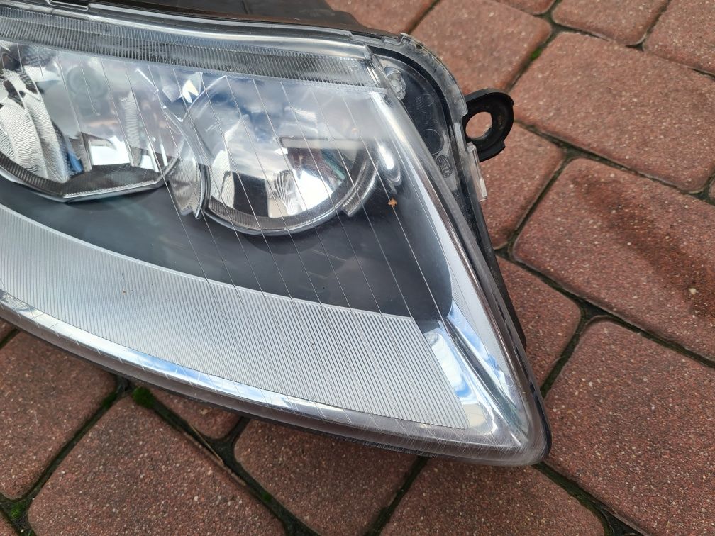 Lampa.Przednia Prawa Zwykla. AUDI a6 c6