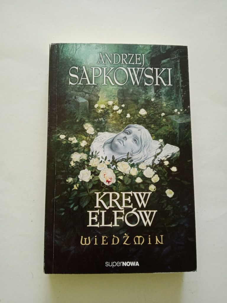 Andrzej Sapkowski Krew Elfów STAN BARDZO DOBRY !!!