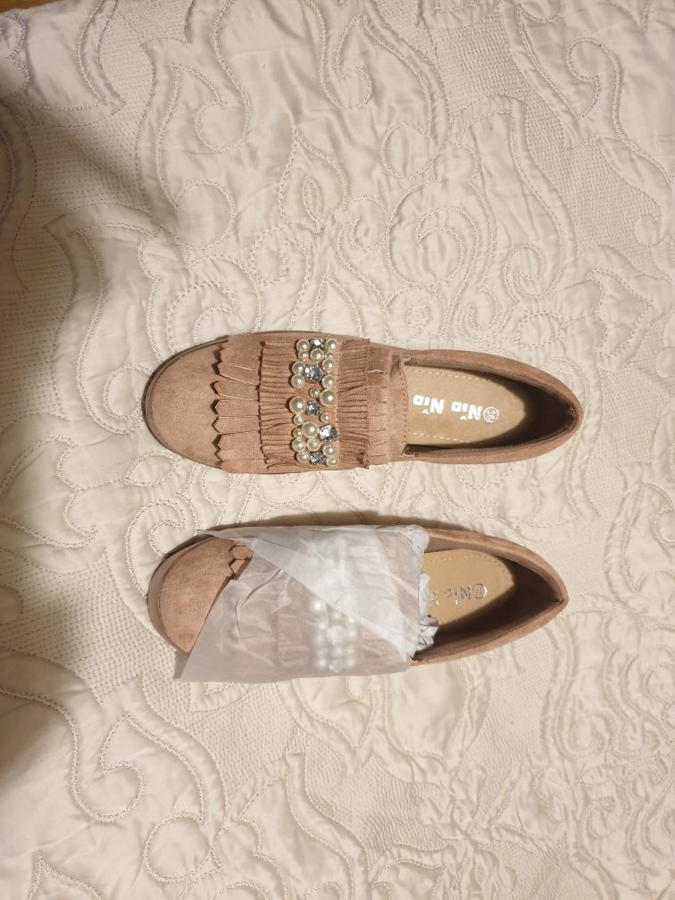 Buty damskie różowe nowe
