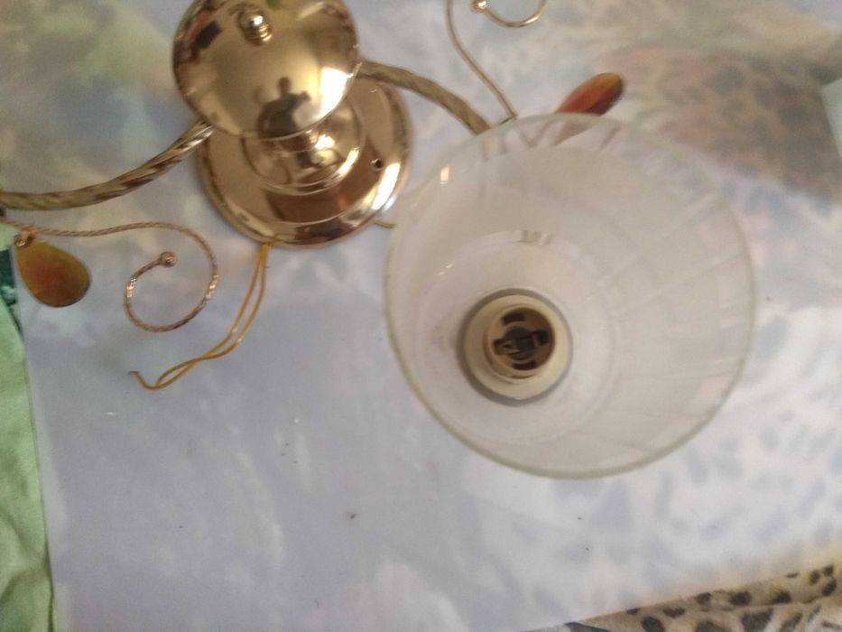 Світильник люстра стельовий на 3 плафона е27